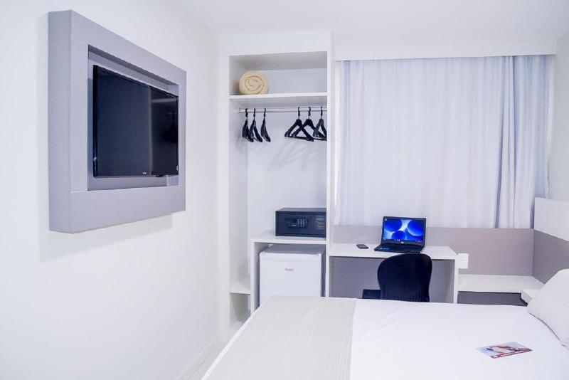 Bristol Easy Uba Hotel ภายนอก รูปภาพ